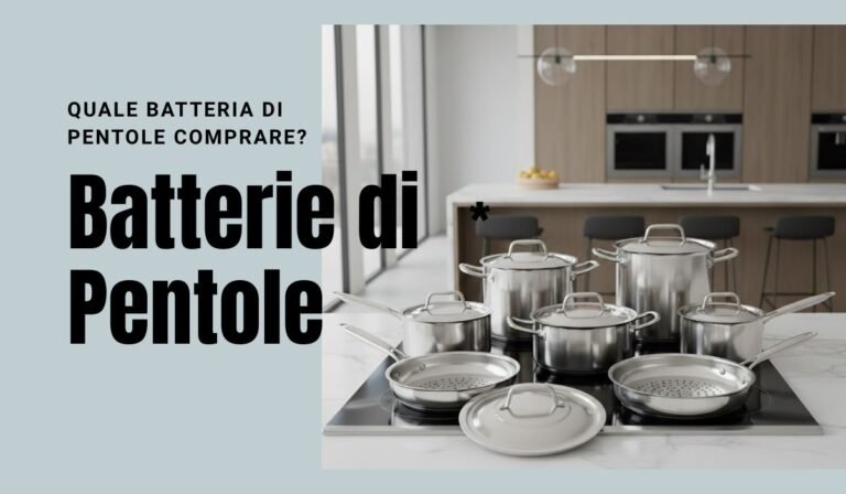 Batteria di pentole in acciaio inox completa con pentole e padelle su piano cottura moderno